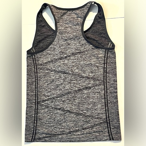 Disbest Gray Athletic Yoga Exercise Quick Dry Tank Top Women’s Size Medium - Picture 9 of 13
